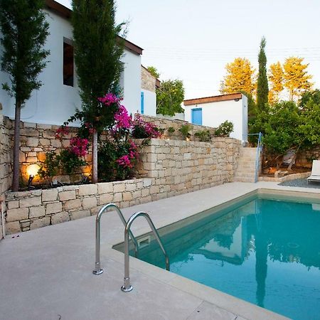 Maison d'hôtes Cecilias Courtyard à Malya Extérieur photo