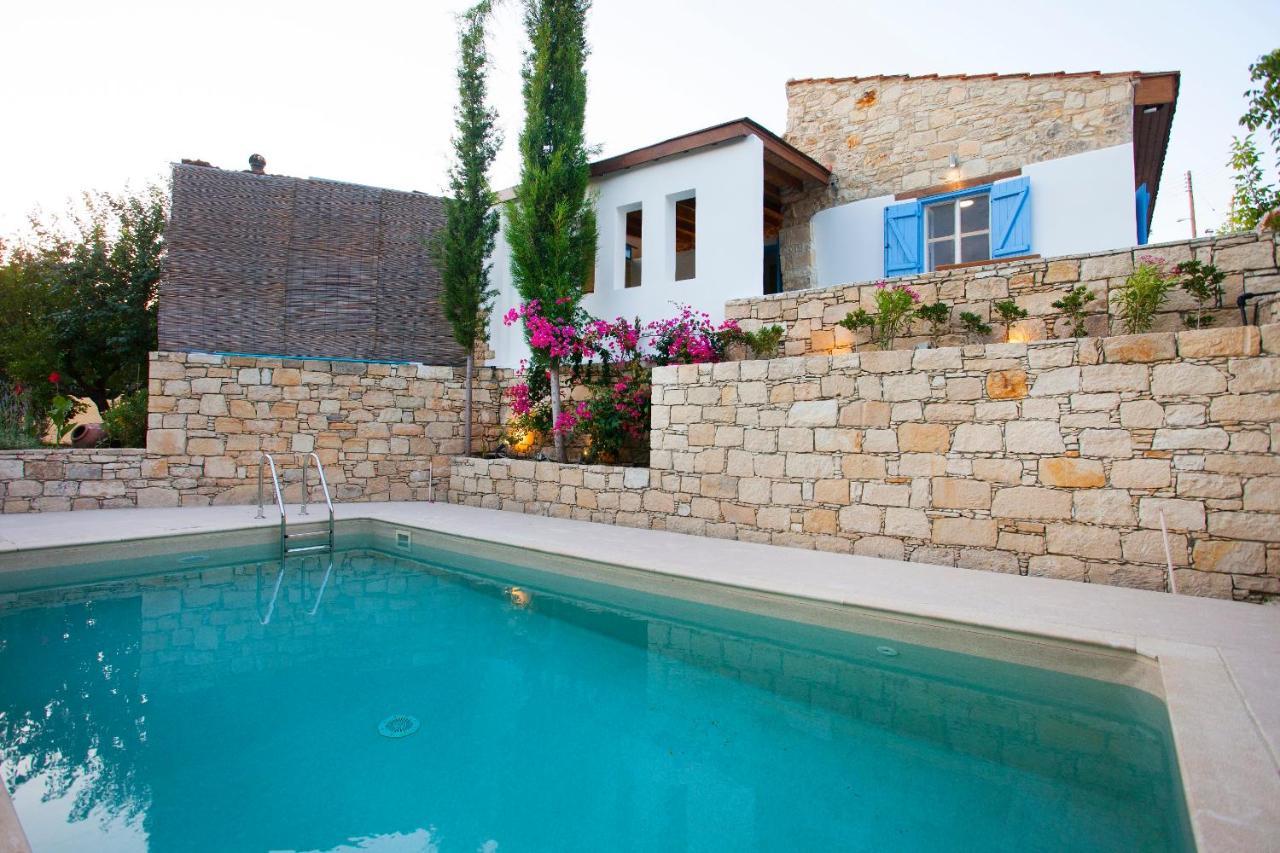 Maison d'hôtes Cecilias Courtyard à Malya Extérieur photo