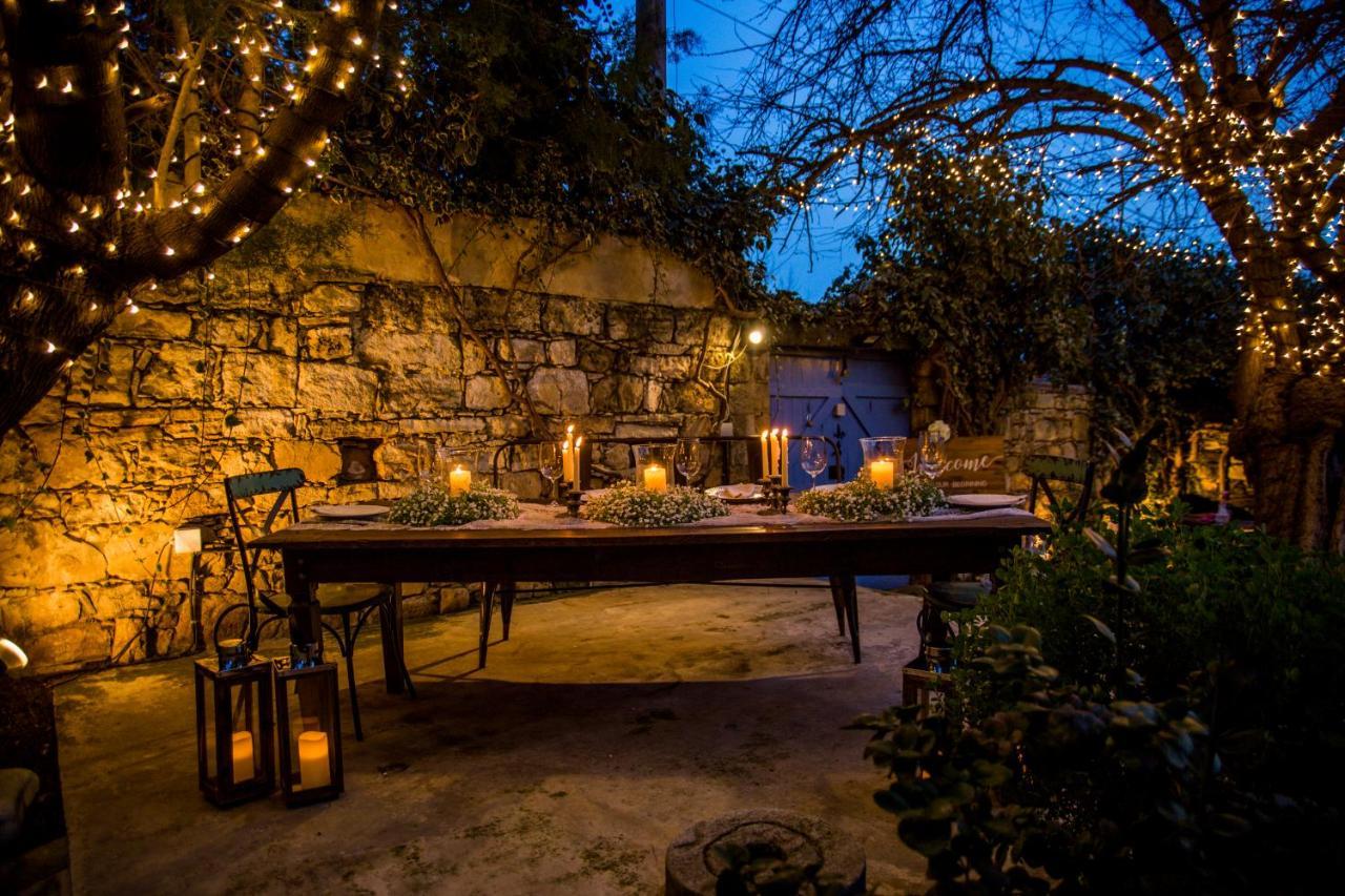 Maison d'hôtes Cecilias Courtyard à Malya Extérieur photo