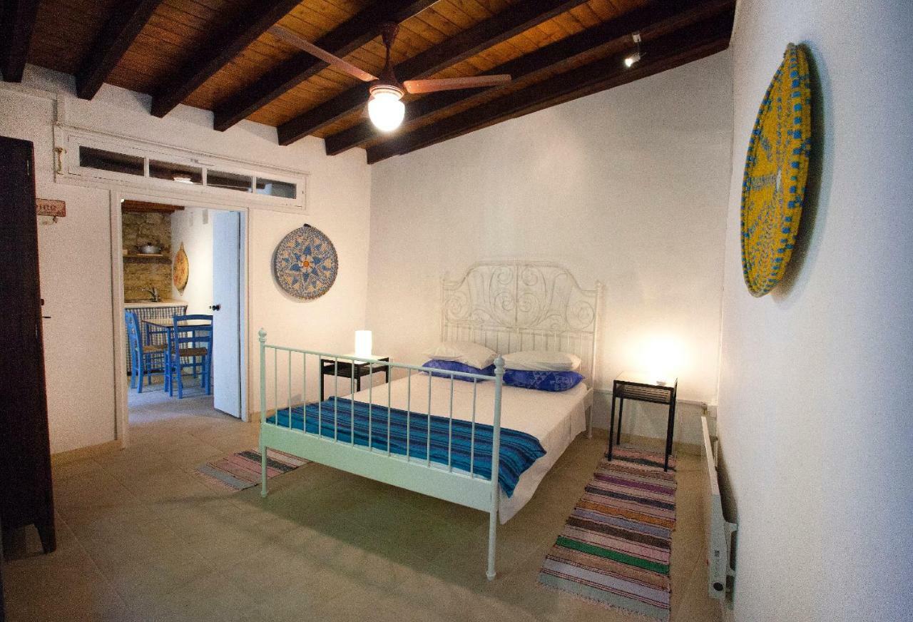 Maison d'hôtes Cecilias Courtyard à Malya Extérieur photo