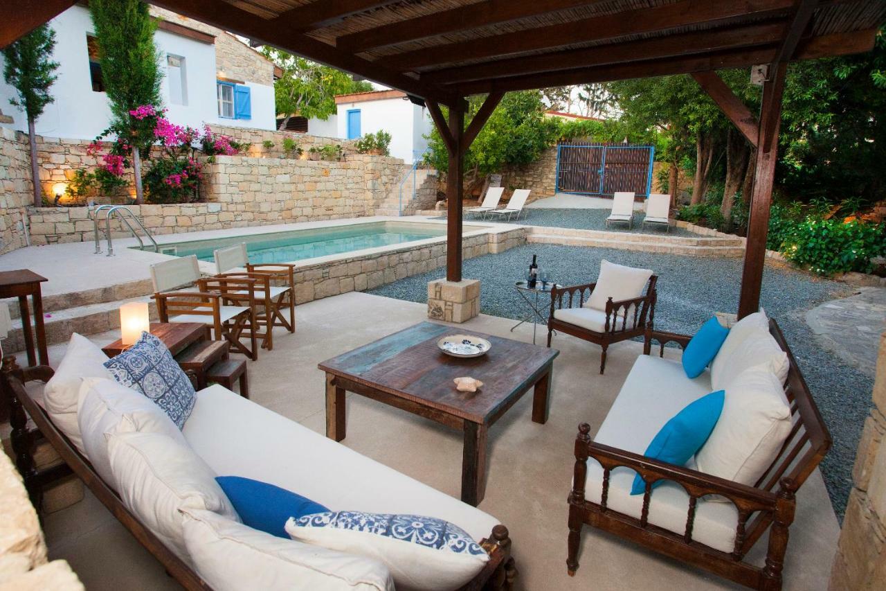 Maison d'hôtes Cecilias Courtyard à Malya Extérieur photo