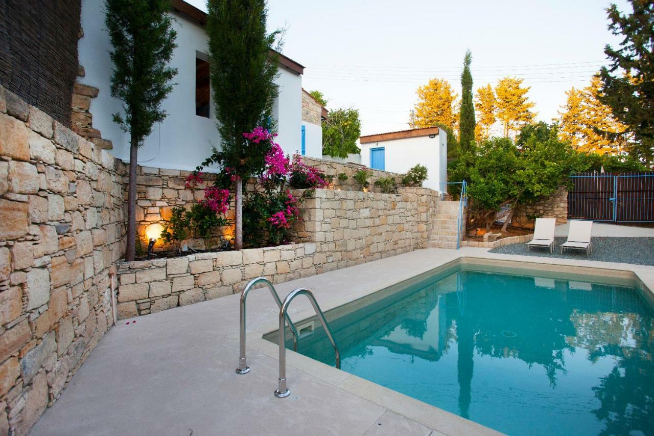 Maison d'hôtes Cecilias Courtyard à Malya Extérieur photo